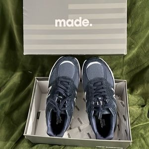 Brand New Navy New Balance 990 v5 women's 8 1/2 Wide - NWT - never worn